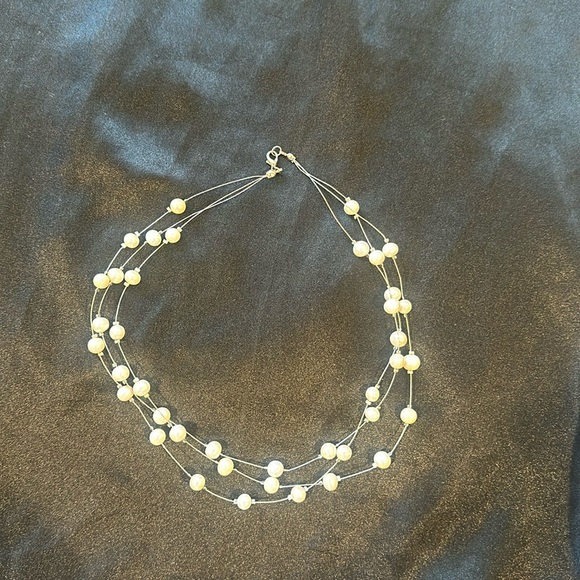 Vintage Three Strand Pearl & Silver Necklace - Picture 2 of 3